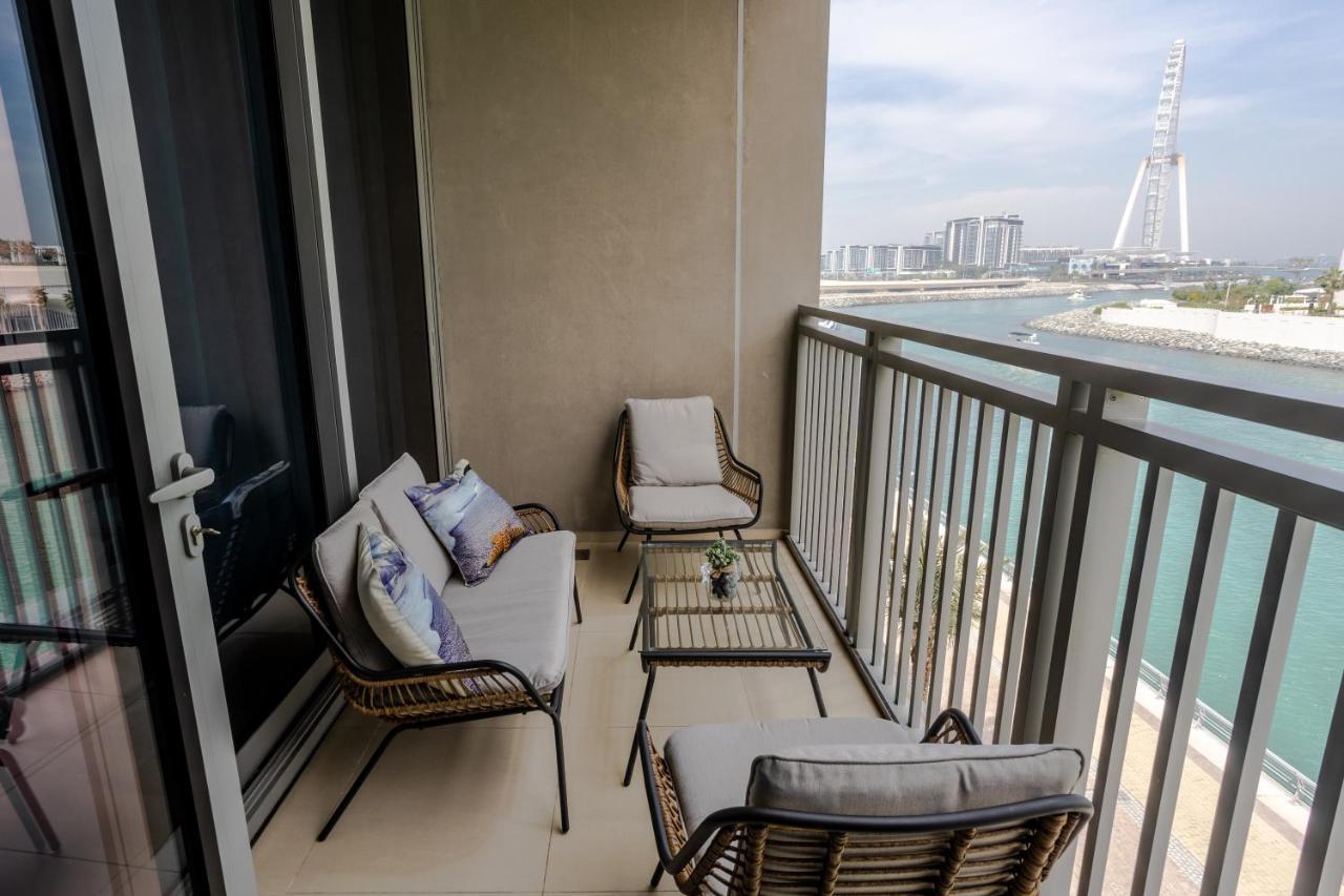 דובאי Waves Holiday Home - Waterfront Apartment With Breathtaking Sea Views מראה חיצוני תמונה