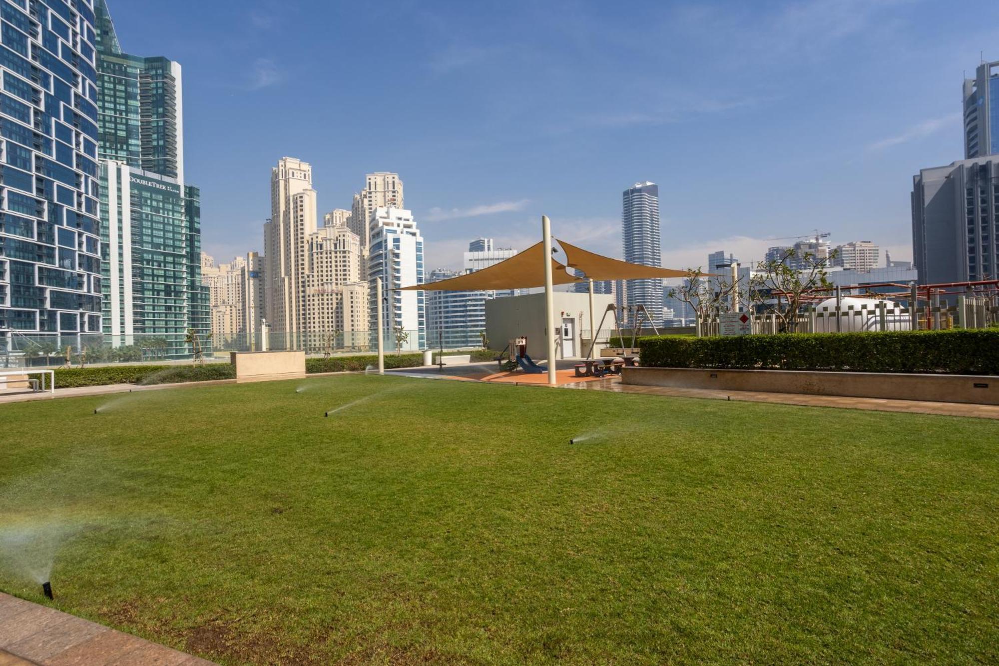 דובאי Waves Holiday Home - Waterfront Apartment With Breathtaking Sea Views מראה חיצוני תמונה